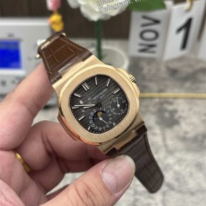 Patek Philippe Nautilus 5712 Replica �C 5712GR-001 Rose Gold Moonphase Watch